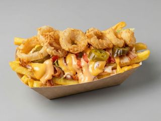 Cartofi chilli cheese