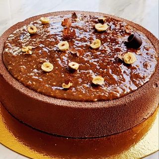 Tort Praline Noissettes -1.10kg