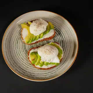 AVOCADO TOAST 
