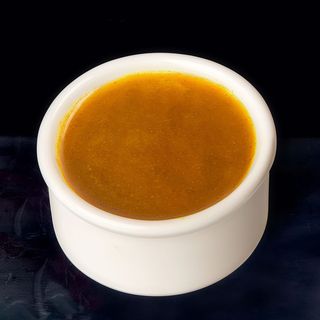 Sos curry (sos cald)