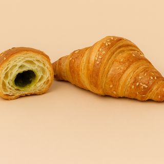 Nou! Croissant cu fistic