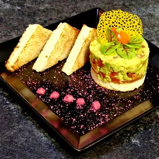 Tartar de avocado cu rosii