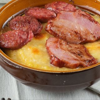 Bulz ciobanesc cu branza si ou