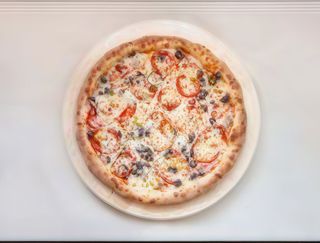 Pizza Capricciosa Ø 40cm + 1 sos gratis