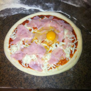Pizza Paesano Ø 32cm + 1 sos gratis
