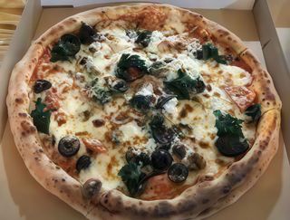 Pizza Spinachi Ricotta Ø 32cm + 1 sos gratis