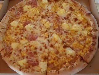 Pizza Hawaii Ø 26cm + 1 sos gratis