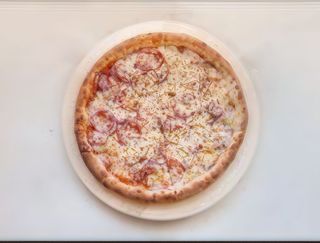 Pizza Taraneasca Ø 40cm + 1 sos gratis