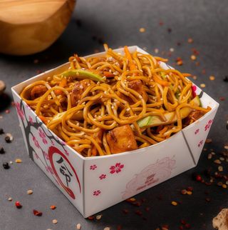 Noodles cu pui thailandez 300g