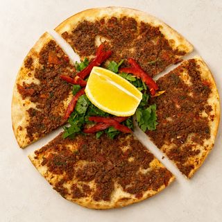 Lahmajun