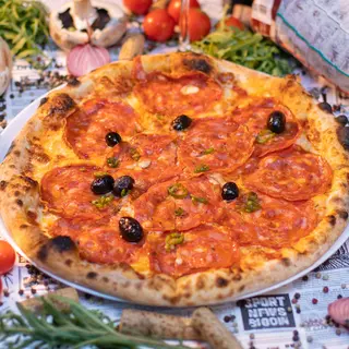 Pizza Diavola + Coca-Cola