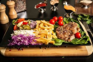 Meniu ceafa de porc la gratar