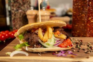 Shaorma la chifla vita + berbecut