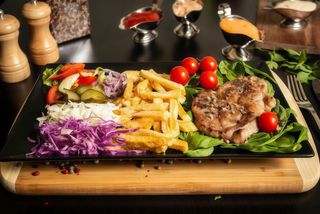 Meniu ceafa de porc la gratar