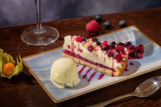 Tort fructe de padure