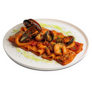 Tagliatelle cu fructe de mare