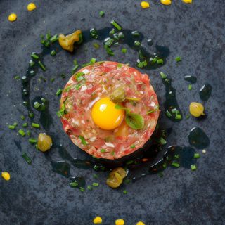 Tartar de Vita cu Carofi Prajiti