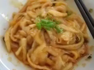 Burta de vita in sos picant