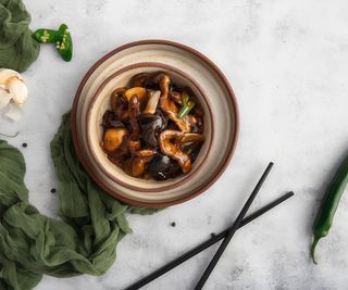 Pulpa de vita cu ou in sos chinezesc