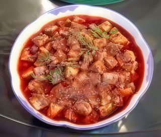 Carne tocata cu tofu in sos picant