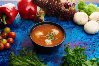 Supa de chiftelute de paste