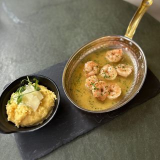 Shrimps in Creamy Butter Sauce with Poleneta