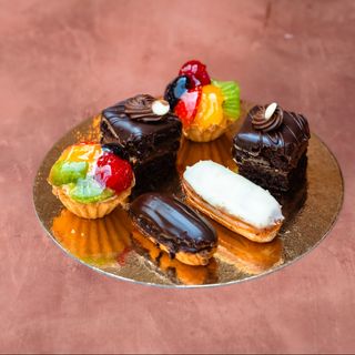 Sweet Bites Selection for 4-6 Person