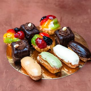 Sweet Bites Selection for 8-10 Person
