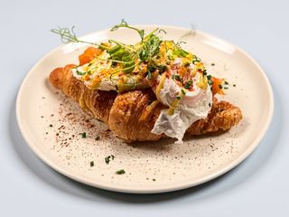Croissant Benedict with salmon