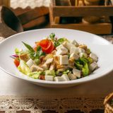 Salată cu piept de pui