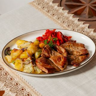 Mușchi de porc la tigaie,