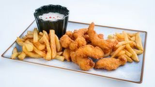 Fish and chips cu sos remoulade