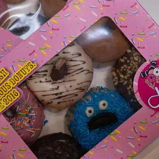 Hello 9 Deluxe - 7+ 2 Donuts Gratis