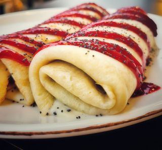 SECRETUL KATHARINEI - clătite cu cremă de vanilie și mac