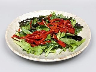 MIX SALATĂ CU ARDEI COPȚI 