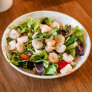 SALATĂ SHRIMPS & GARLIC