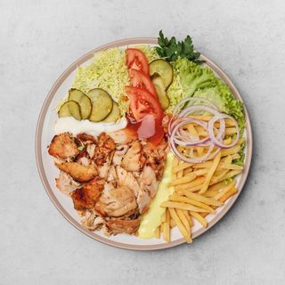 Kebab de pui la farfurie