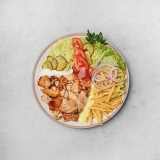 Kebab de pui la farfurie