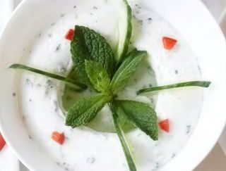Labneh usturoi menta