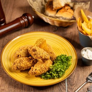 Aripioare crispy nepicante cu garnitură