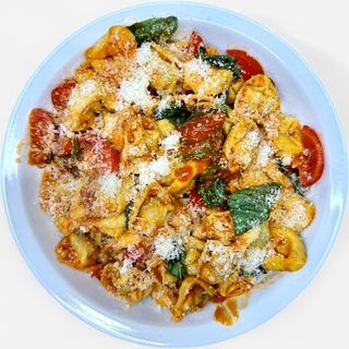 Ravioli cu proscitto crudo - 450g