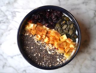 IAURT CU FRUCTE CONFITATE