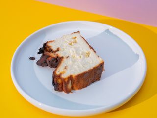 BASQUE CHEESECAKE CLASSIC CU SIMPLITATE PURĂ & GUST INTENS