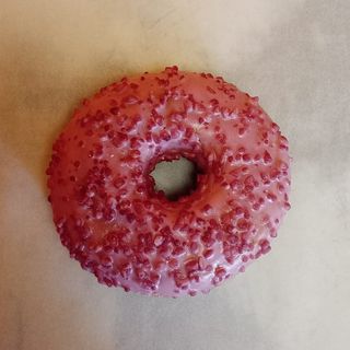 Donut cu zmeura