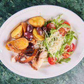 Grilled octopus with white potatoes and cretan olive oil