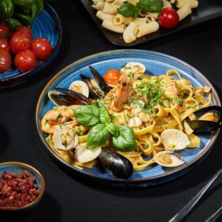 Tagliatelle cu fructe de mare (PROMO)