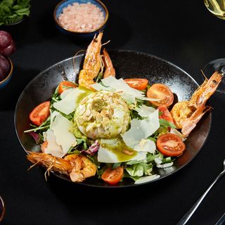 Salată Creveti Burratina