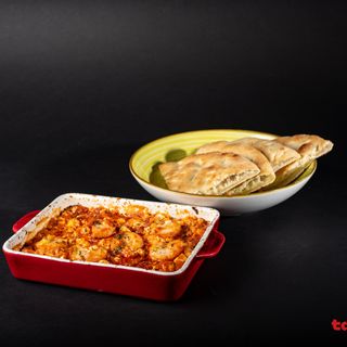 Creveți cu feta saganaki la cuptor