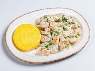 Pui cu smantana si ciuperci