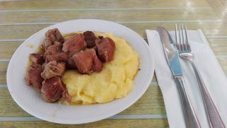 Pastrama de berbecut